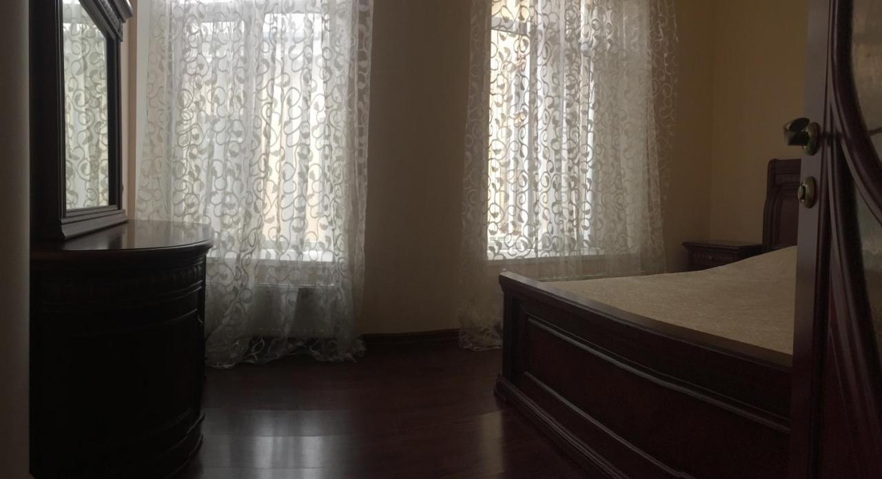 Cozy Studio Near Greek Square Apartamento Odesa Exterior foto